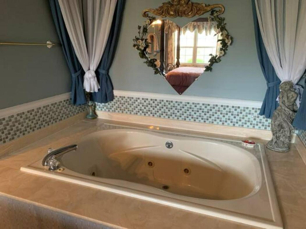 Dickey House Bed And Breakfast Marshfield Екстериор снимка