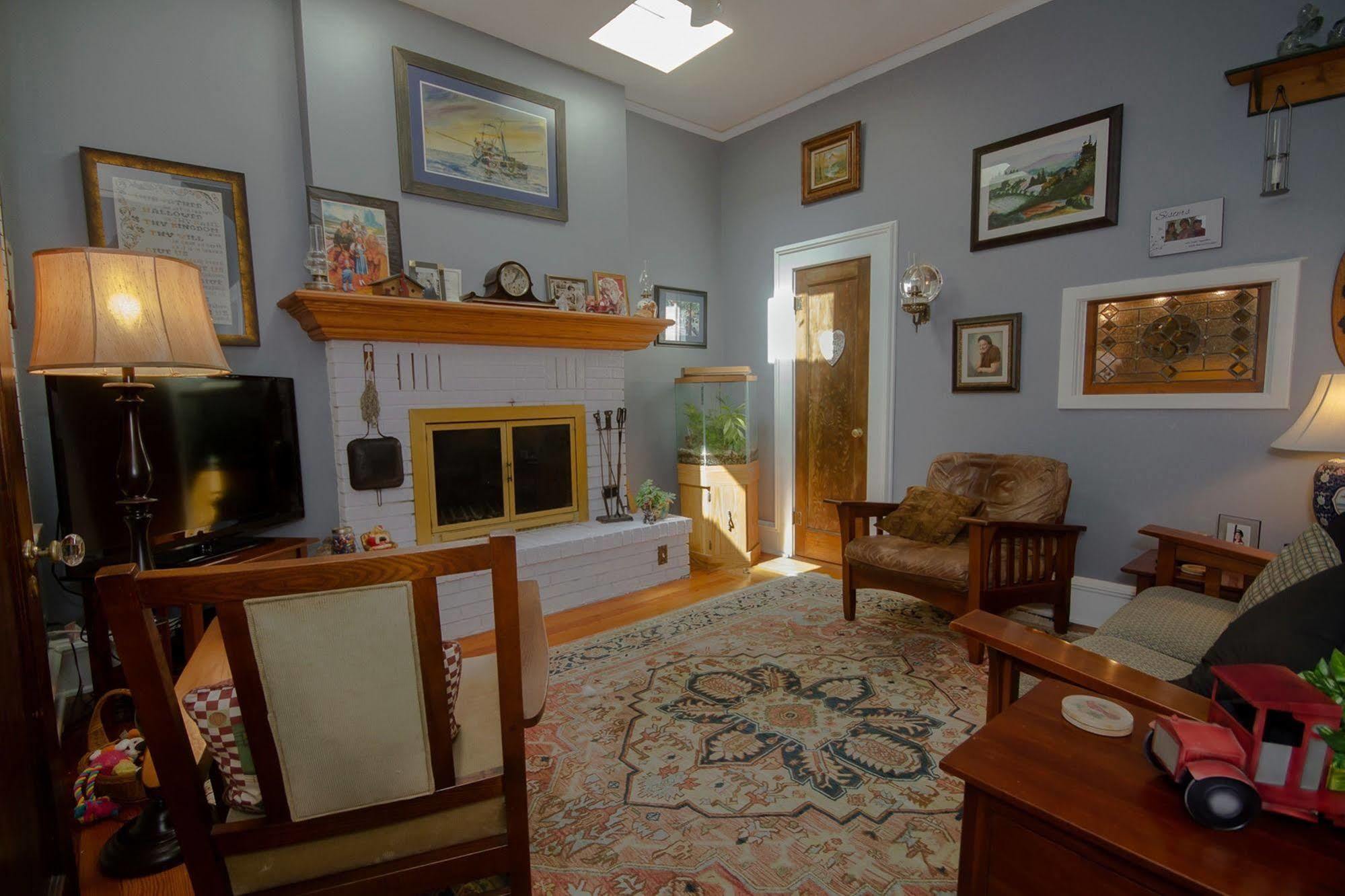 Dickey House Bed And Breakfast Marshfield Екстериор снимка