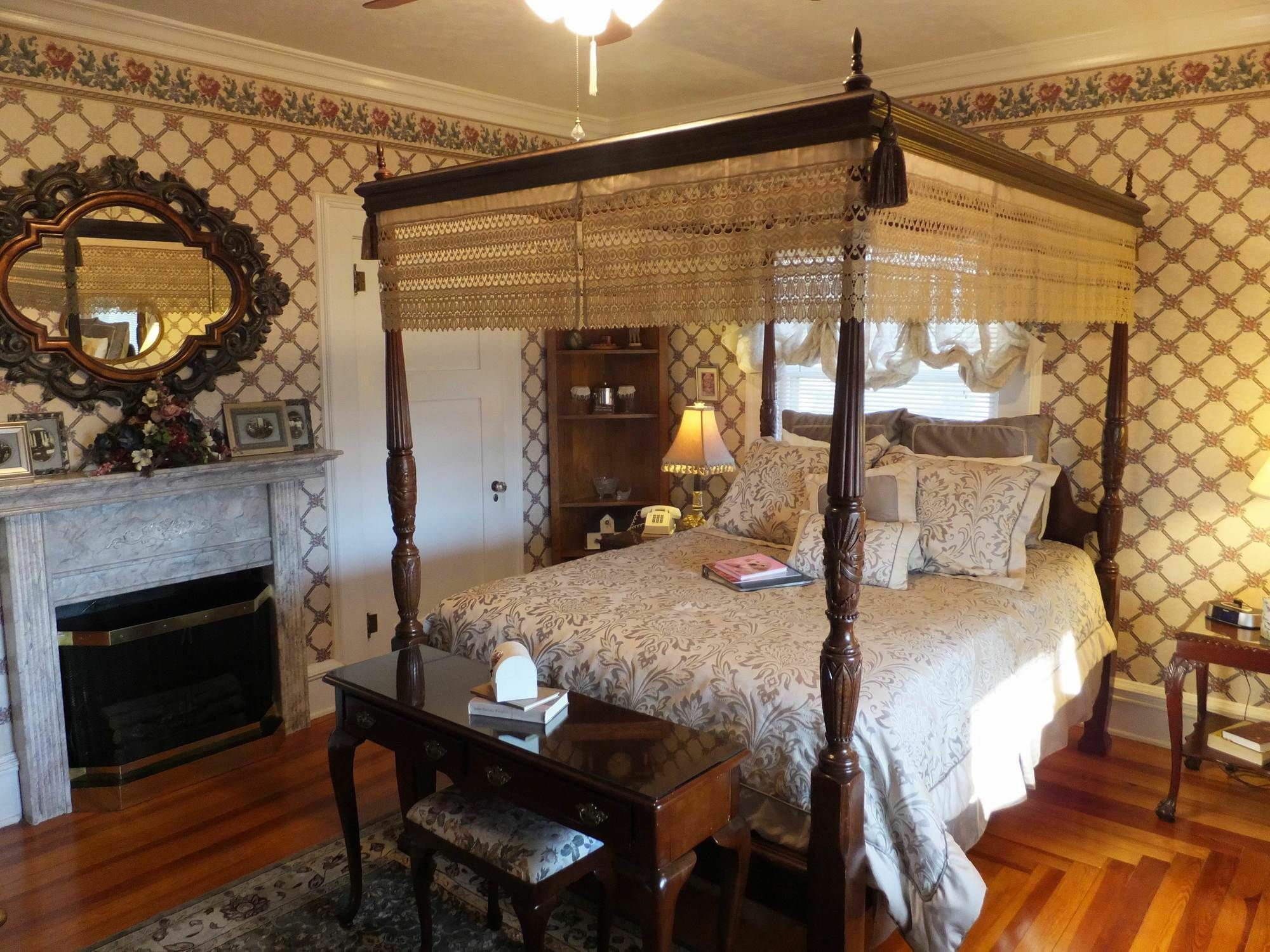 Dickey House Bed And Breakfast Marshfield Екстериор снимка