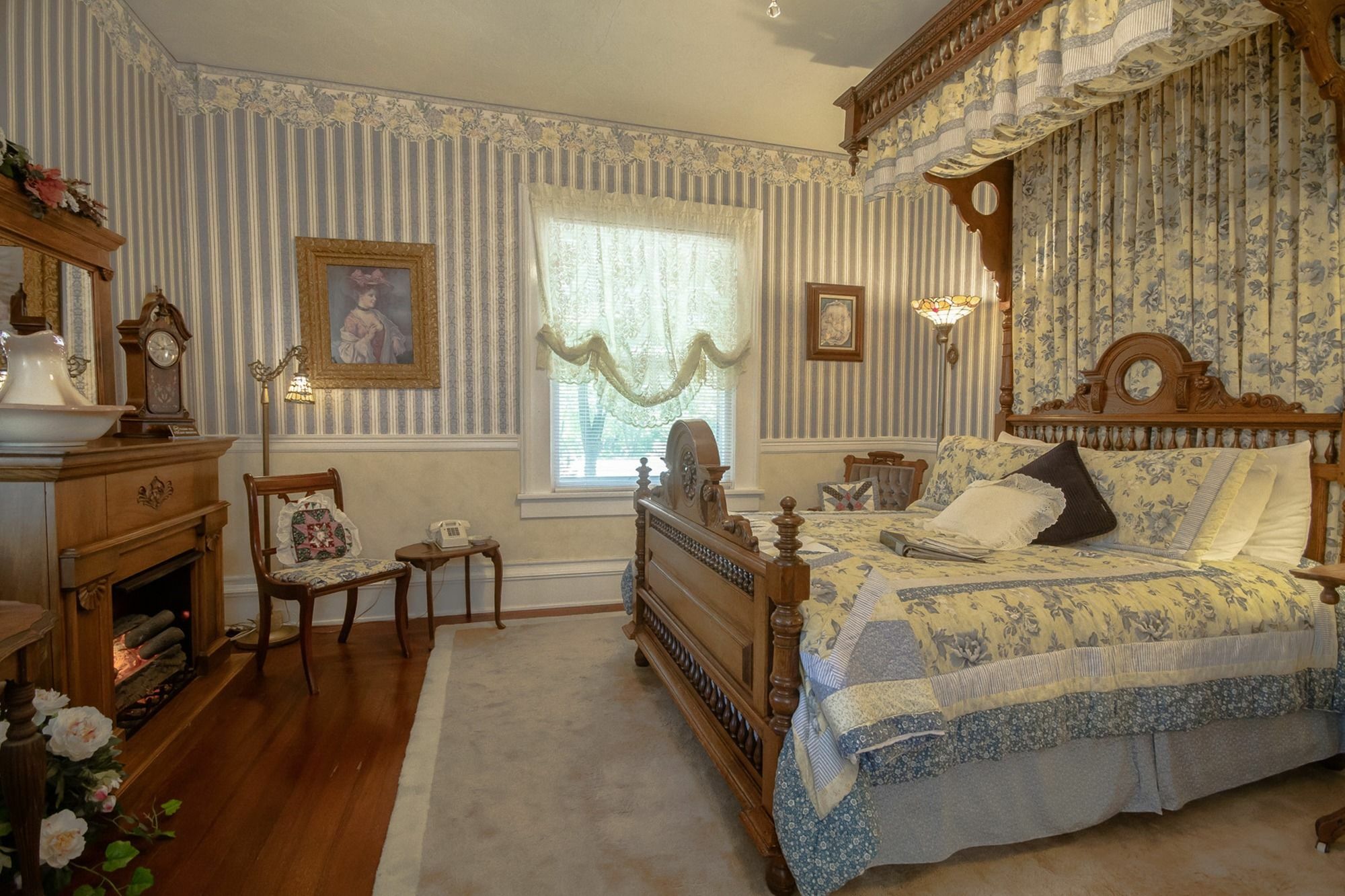 Dickey House Bed And Breakfast Marshfield Екстериор снимка